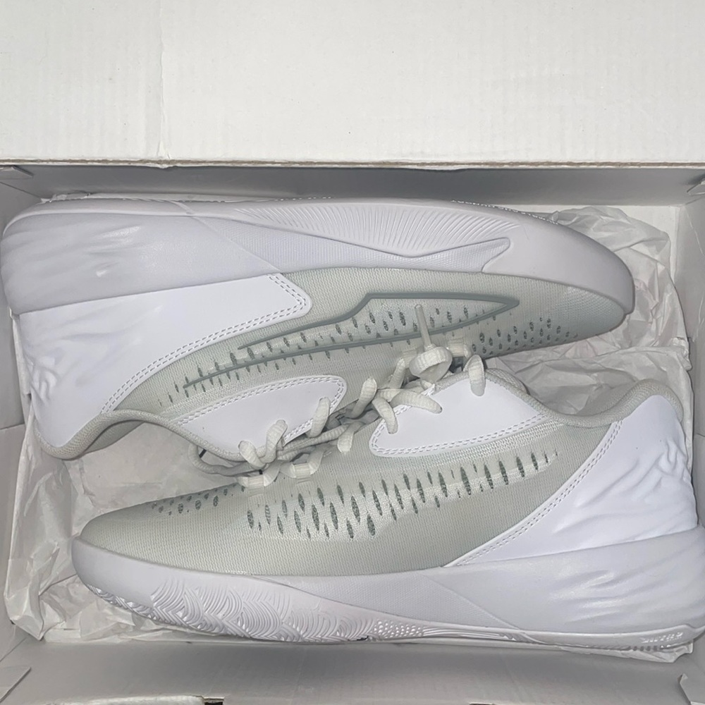 Puma Stewie 1 size 8 Like new with box.